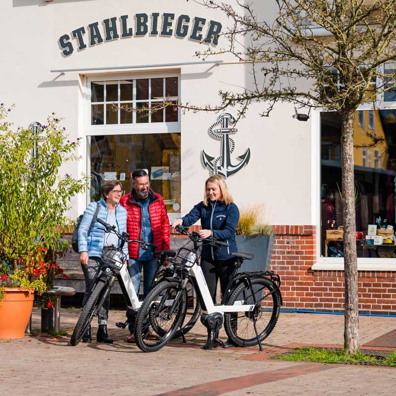 Bike and cruise weekend